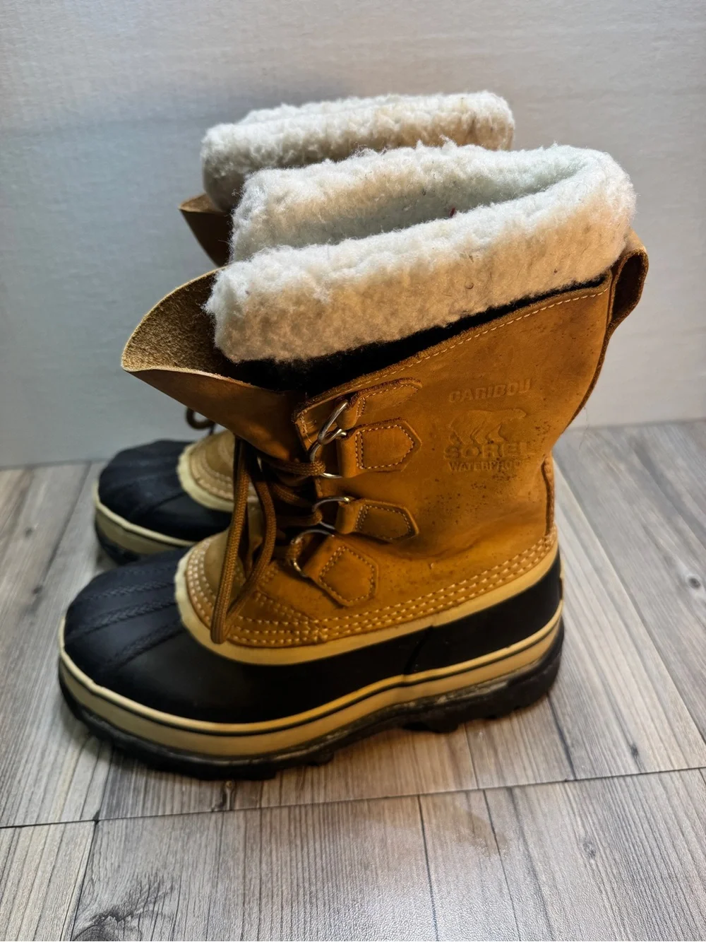 SOREL Caribou Tan Leather Black Rubber Insulated Snow Duck Boots Women’s Size 6